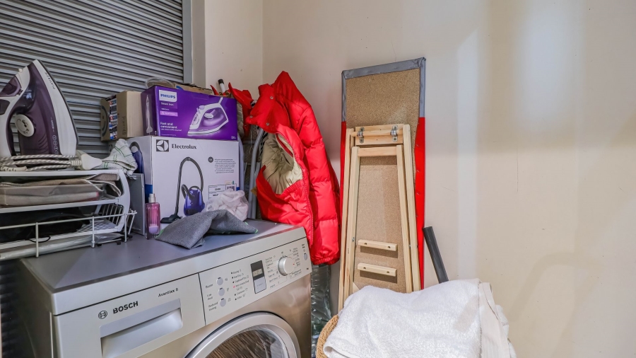 2 Bedroom Property for Sale in Sandton Central Gauteng