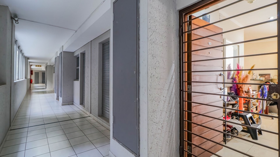 2 Bedroom Property for Sale in Sandton Central Gauteng