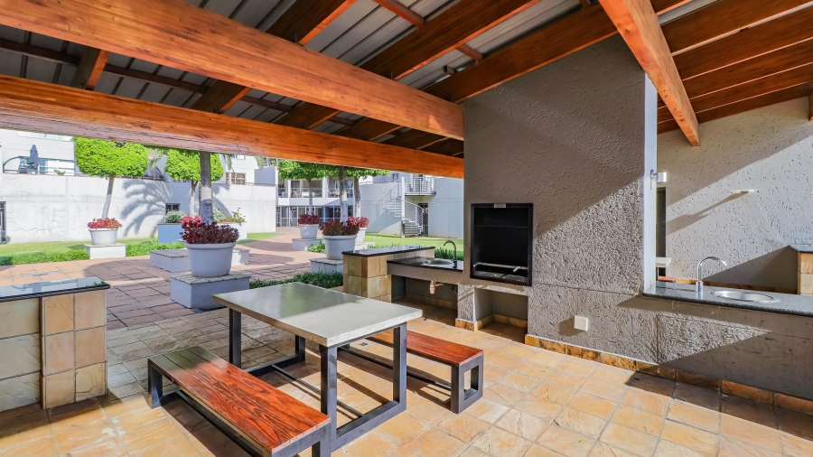 2 Bedroom Property for Sale in Sandton Central Gauteng