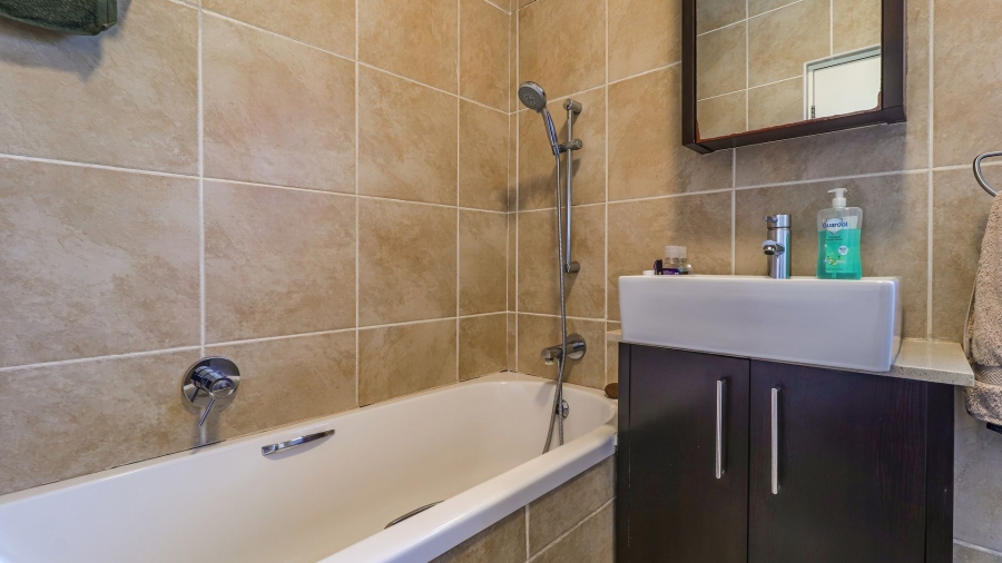 2 Bedroom Property for Sale in Paulshof Gauteng
