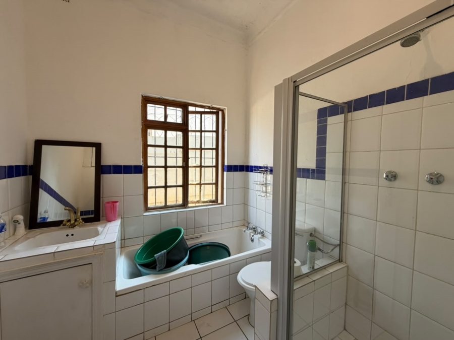 6 Bedroom Property for Sale in Brixton Gauteng