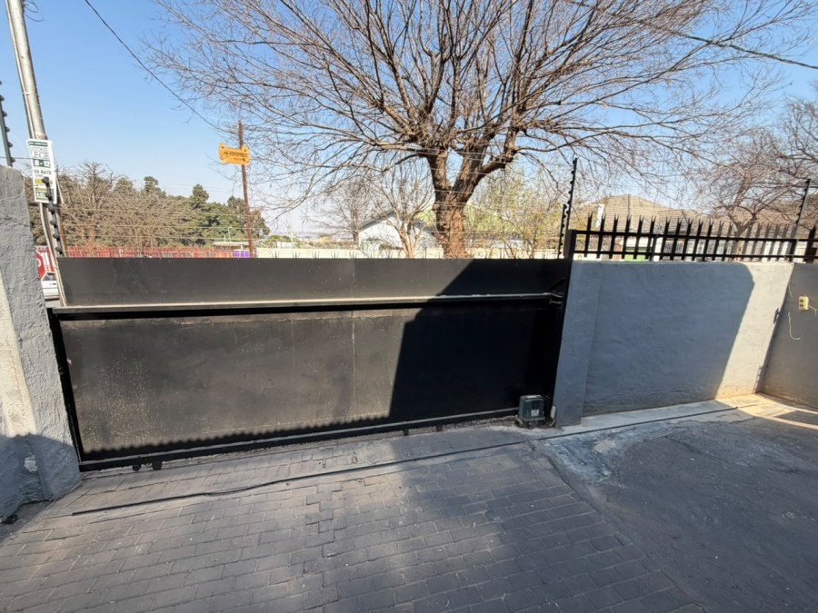 6 Bedroom Property for Sale in Brixton Gauteng