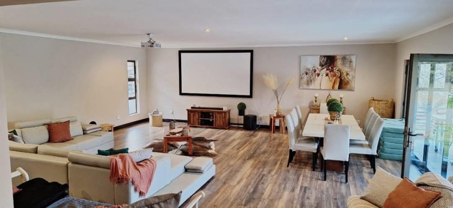 To Let 4 Bedroom Property for Rent in Kenmare Gauteng