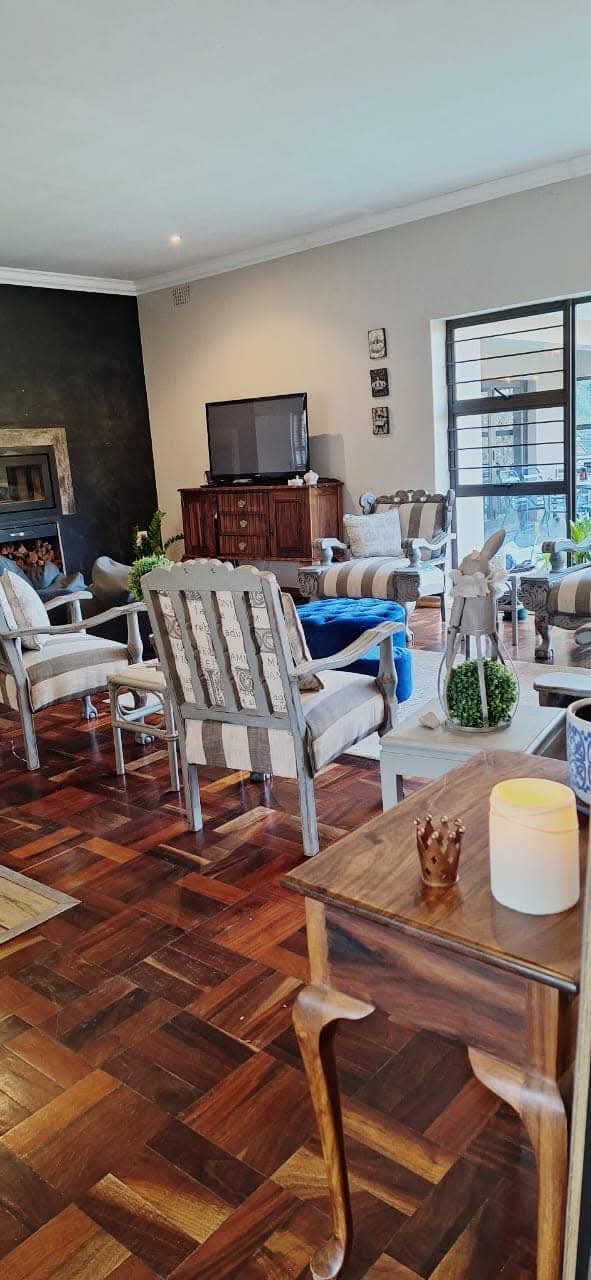 To Let 4 Bedroom Property for Rent in Kenmare Gauteng