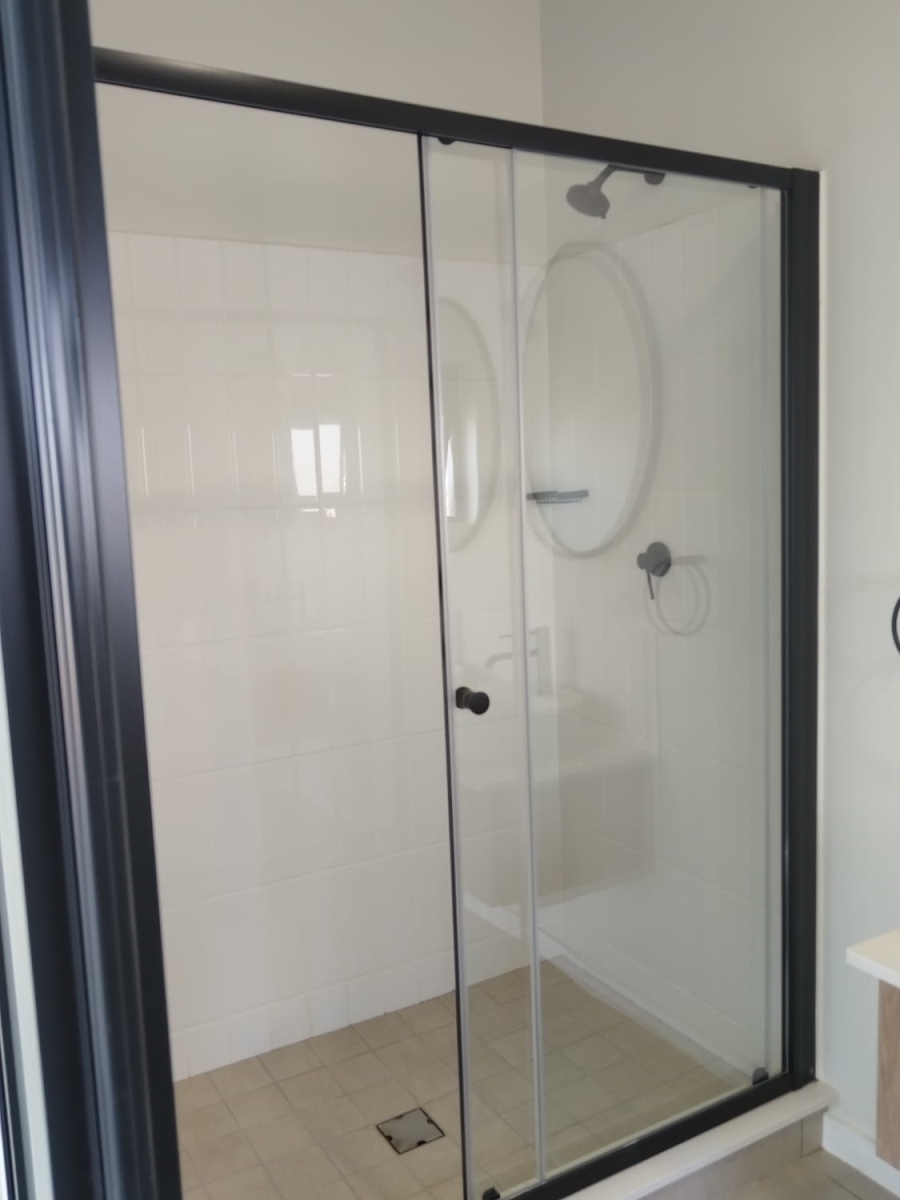 To Let 3 Bedroom Property for Rent in Mulbarton Gauteng