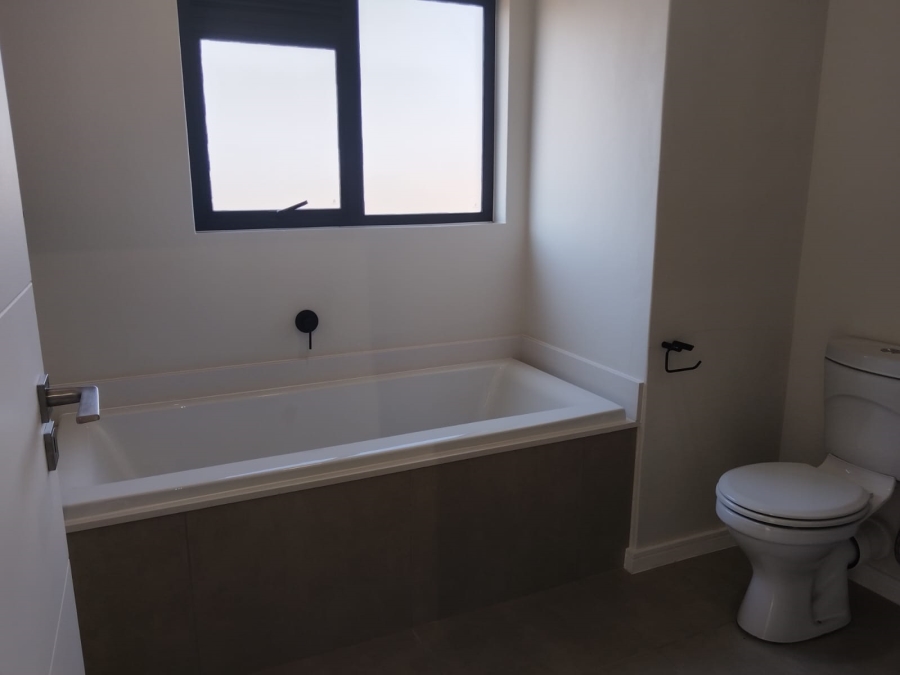 To Let 3 Bedroom Property for Rent in Mulbarton Gauteng
