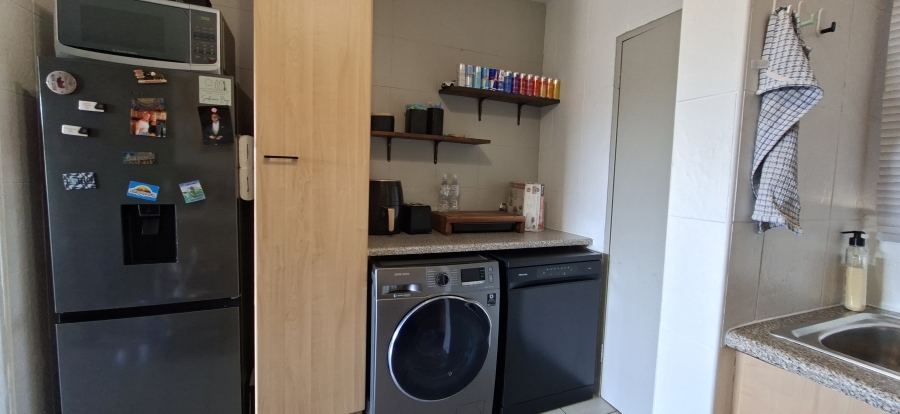 2 Bedroom Property for Sale in Sugar Bush Estate Gauteng