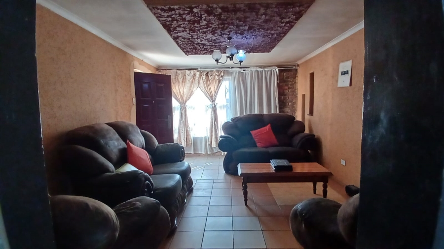 2 Bedroom Property for Sale in Kagiso Gauteng
