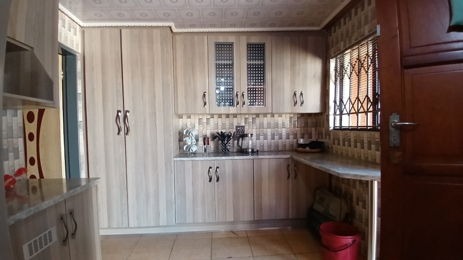 2 Bedroom Property for Sale in Kagiso Gauteng