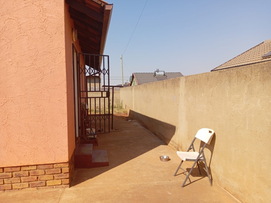 2 Bedroom Property for Sale in Bram Fischerville Gauteng