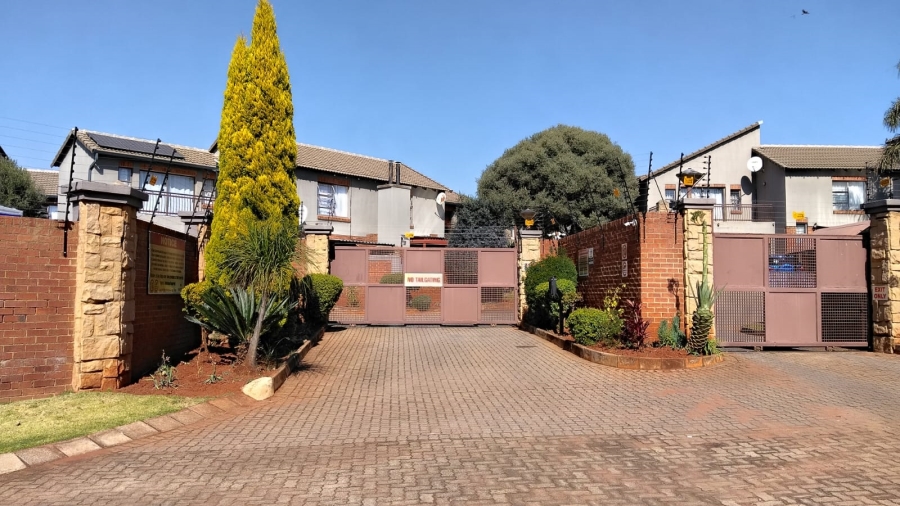 2 Bedroom Property for Sale in Sugar Bush Estate Gauteng