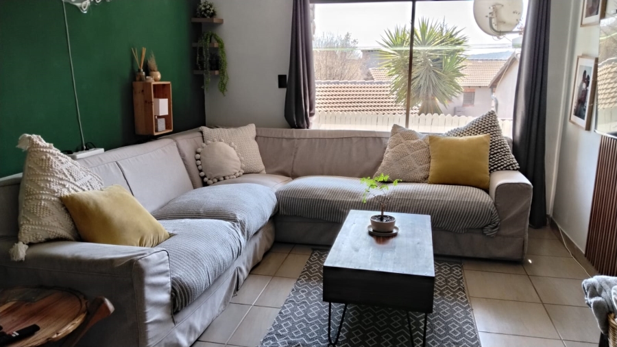 2 Bedroom Property for Sale in Sugar Bush Estate Gauteng