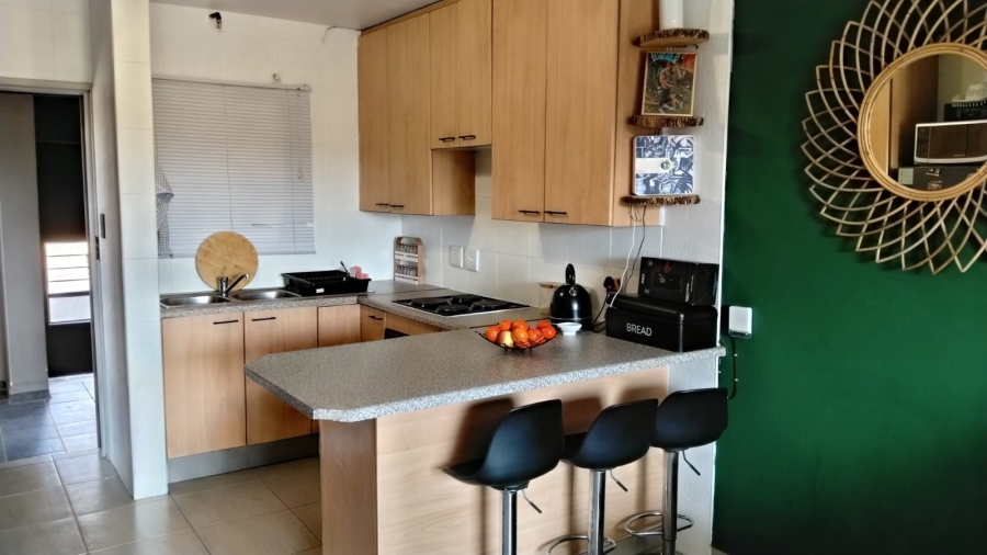 2 Bedroom Property for Sale in Sugar Bush Estate Gauteng