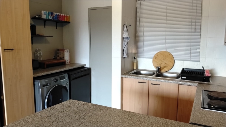 2 Bedroom Property for Sale in Sugar Bush Estate Gauteng