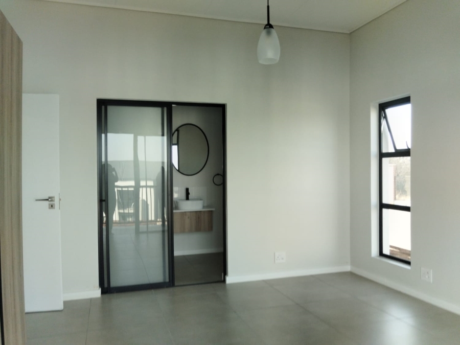 3 Bedroom Property for Sale in Mulbarton Gauteng