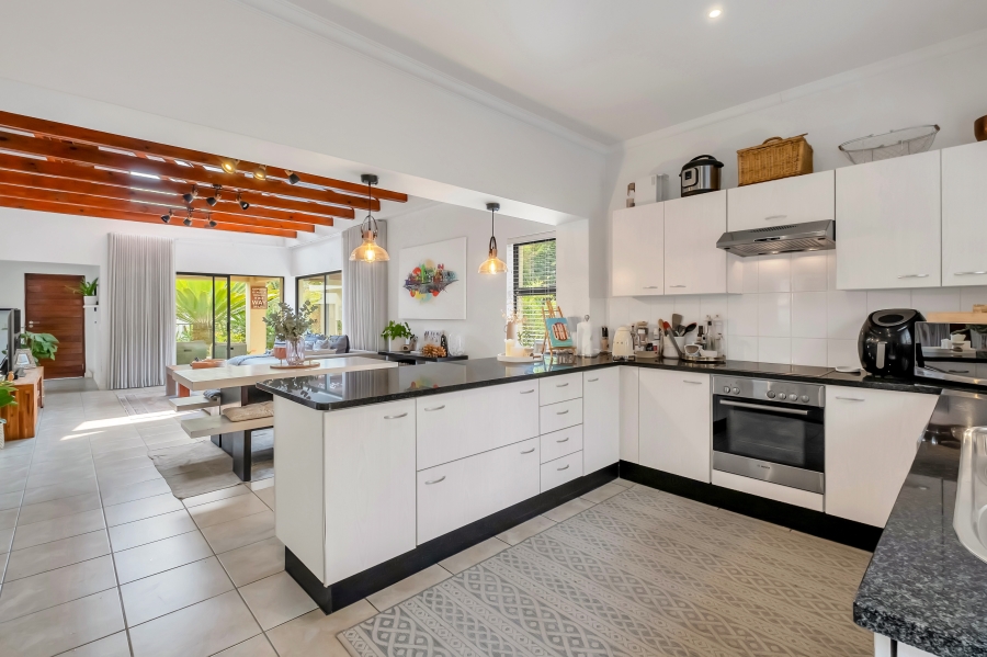 To Let 2 Bedroom Property for Rent in Bryanston Gauteng