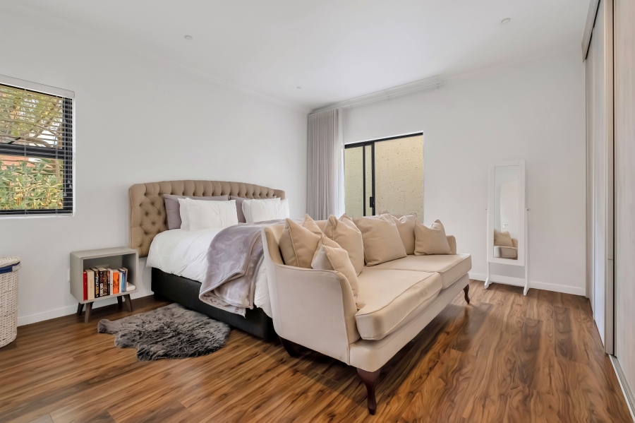 To Let 2 Bedroom Property for Rent in Bryanston Gauteng