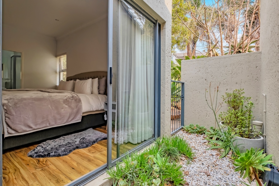 To Let 2 Bedroom Property for Rent in Bryanston Gauteng