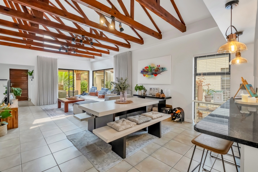 To Let 2 Bedroom Property for Rent in Bryanston Gauteng