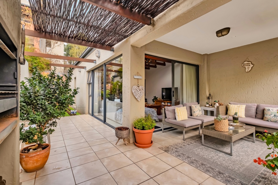 To Let 2 Bedroom Property for Rent in Bryanston Gauteng