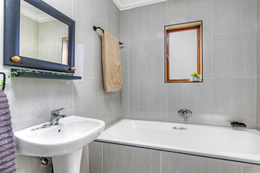 3 Bedroom Property for Sale in Kyalami Hills Gauteng