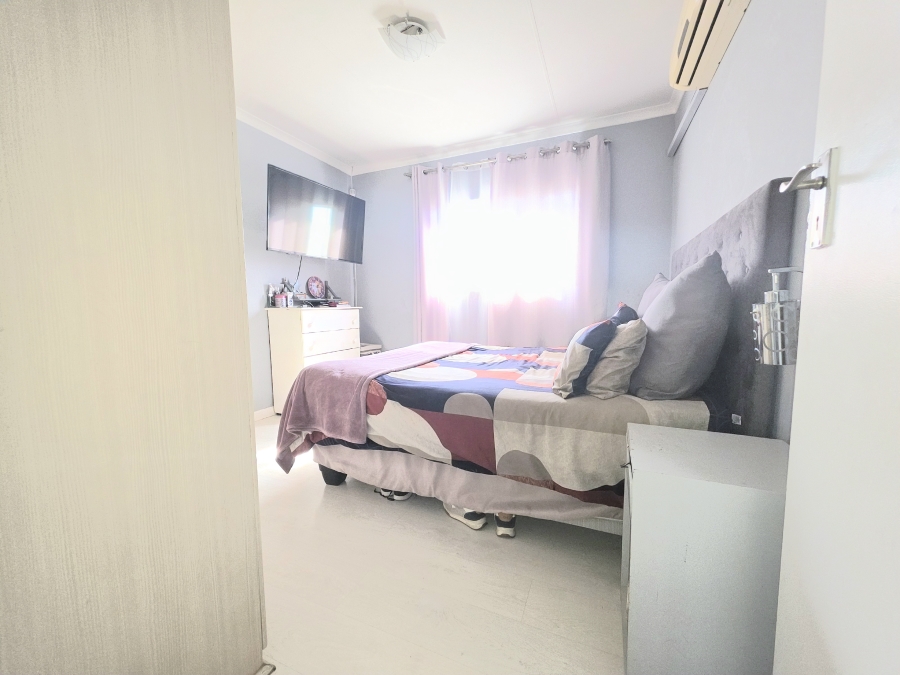 2 Bedroom Property for Sale in Noordwyk Gauteng