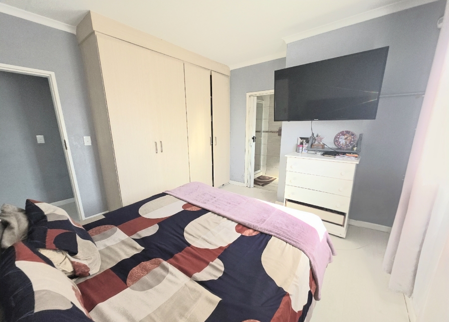 2 Bedroom Property for Sale in Noordwyk Gauteng