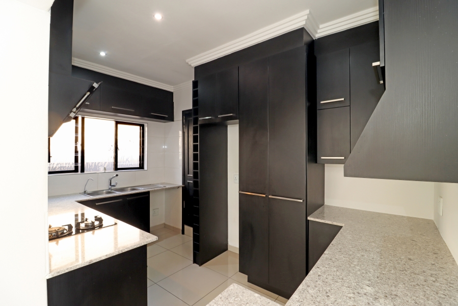 3 Bedroom Property for Sale in Barbeque Downs Gauteng