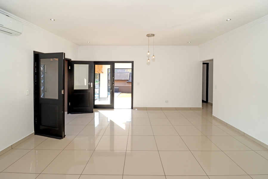 3 Bedroom Property for Sale in Barbeque Downs Gauteng