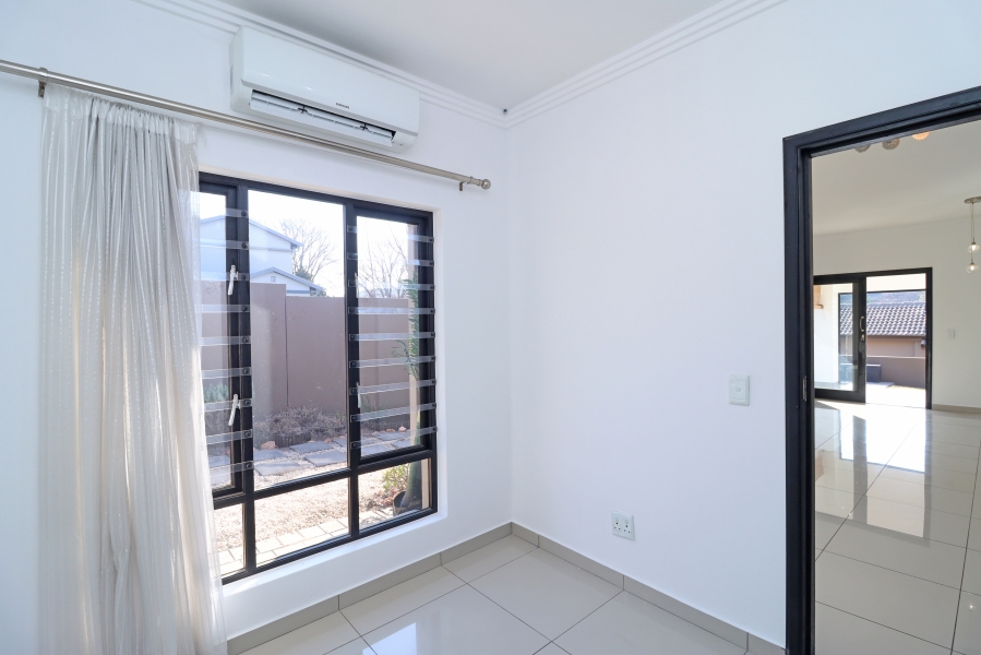 3 Bedroom Property for Sale in Barbeque Downs Gauteng