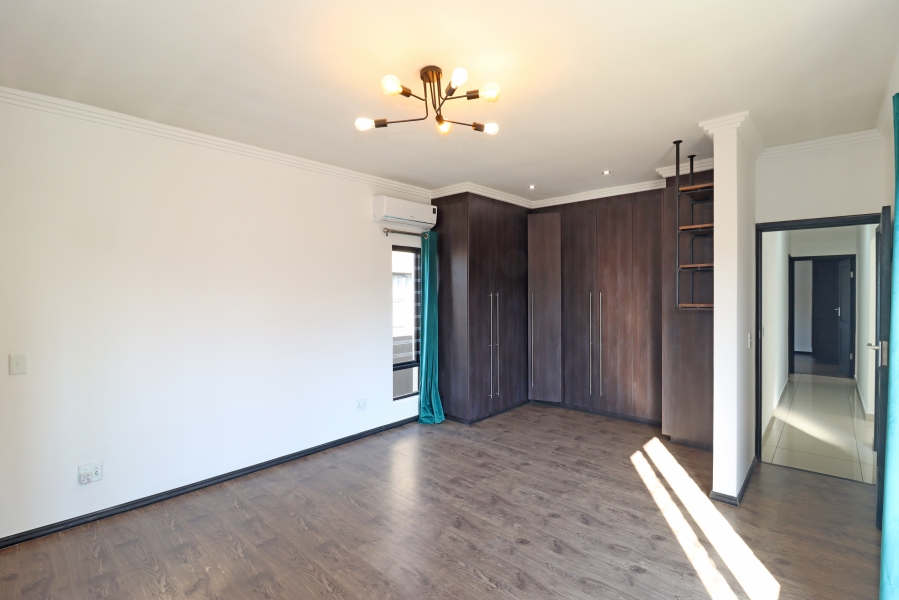 3 Bedroom Property for Sale in Barbeque Downs Gauteng