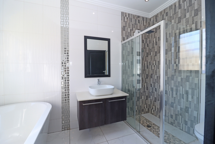 3 Bedroom Property for Sale in Barbeque Downs Gauteng
