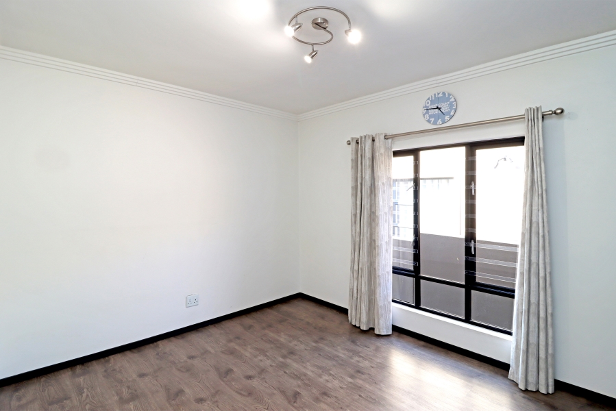 3 Bedroom Property for Sale in Barbeque Downs Gauteng