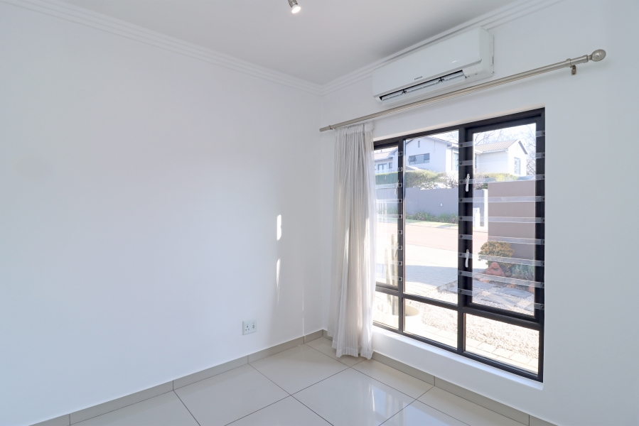 3 Bedroom Property for Sale in Barbeque Downs Gauteng