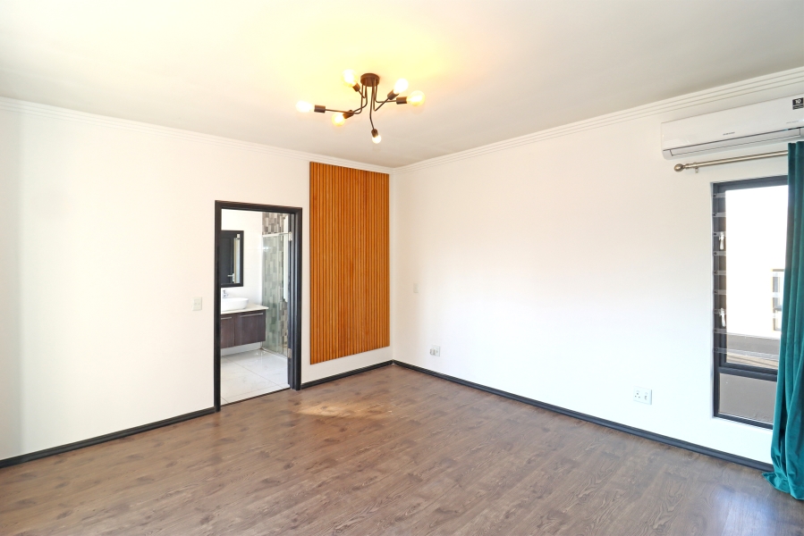 3 Bedroom Property for Sale in Barbeque Downs Gauteng