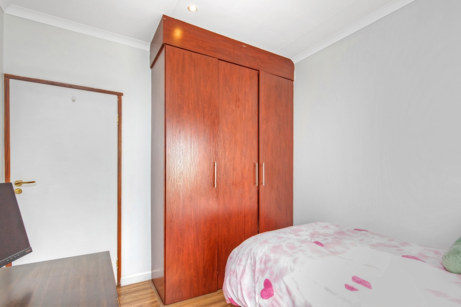3 Bedroom Property for Sale in Kosmosdal Gauteng