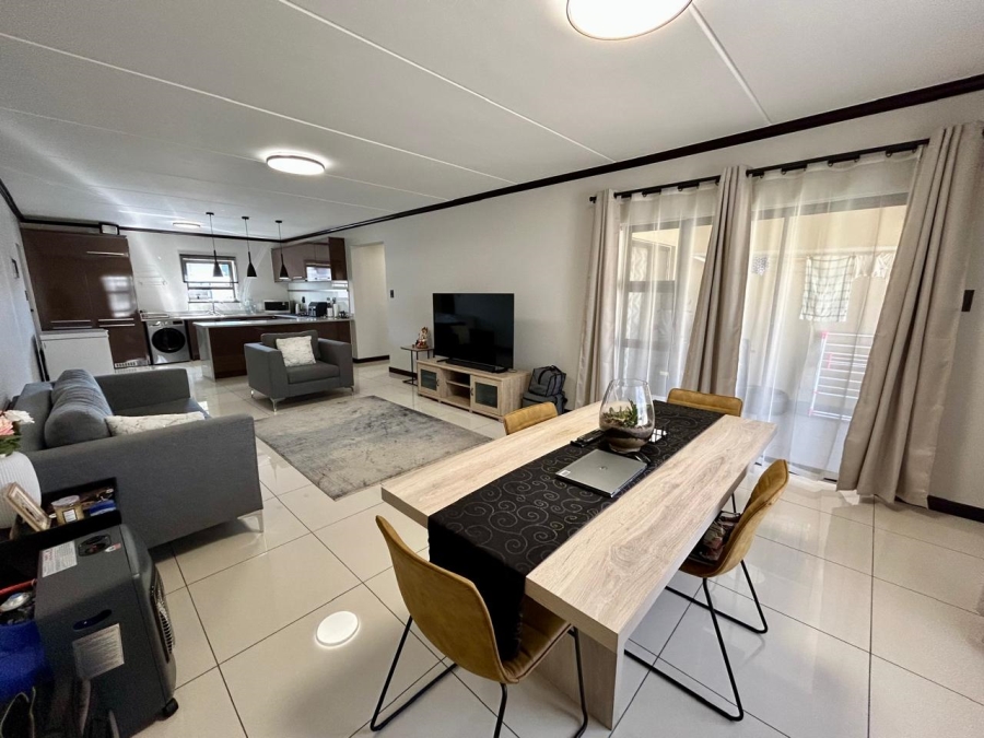 2 Bedroom Property for Sale in Carlswald Gauteng