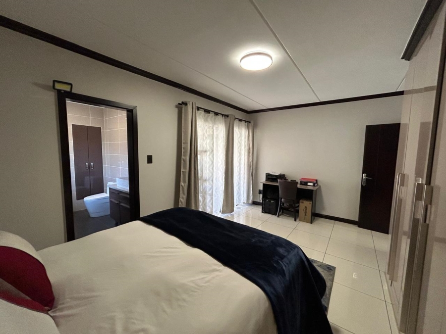 2 Bedroom Property for Sale in Carlswald Gauteng