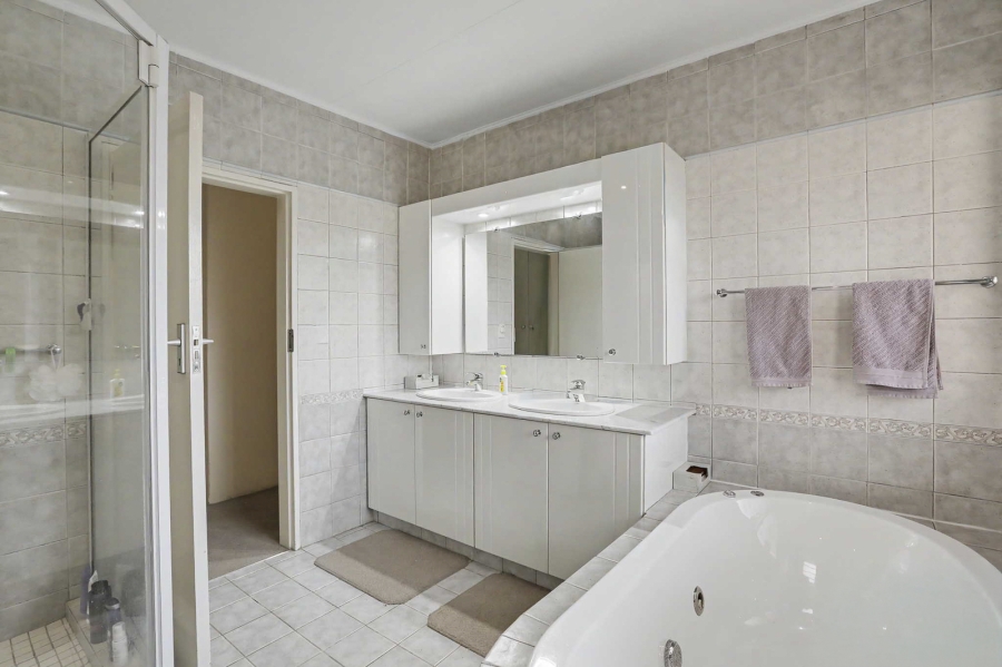 4 Bedroom Property for Sale in River Club Gauteng