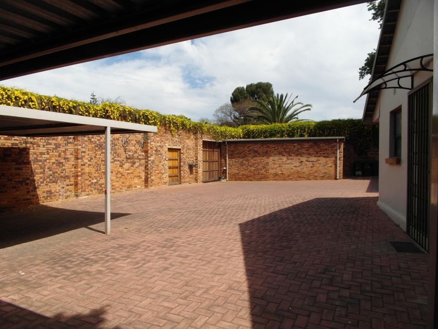To Let 1 Bedroom Property for Rent in Northcliff Gauteng