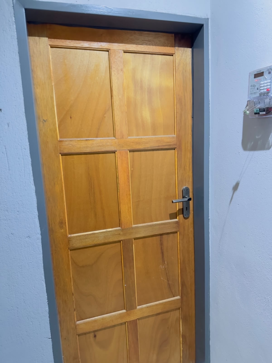 1 Bedroom Property for Sale in Blue Hills Gauteng