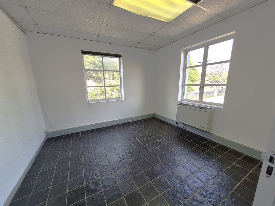 To Let Commercial Property for Rent in Hyde Park Gauteng