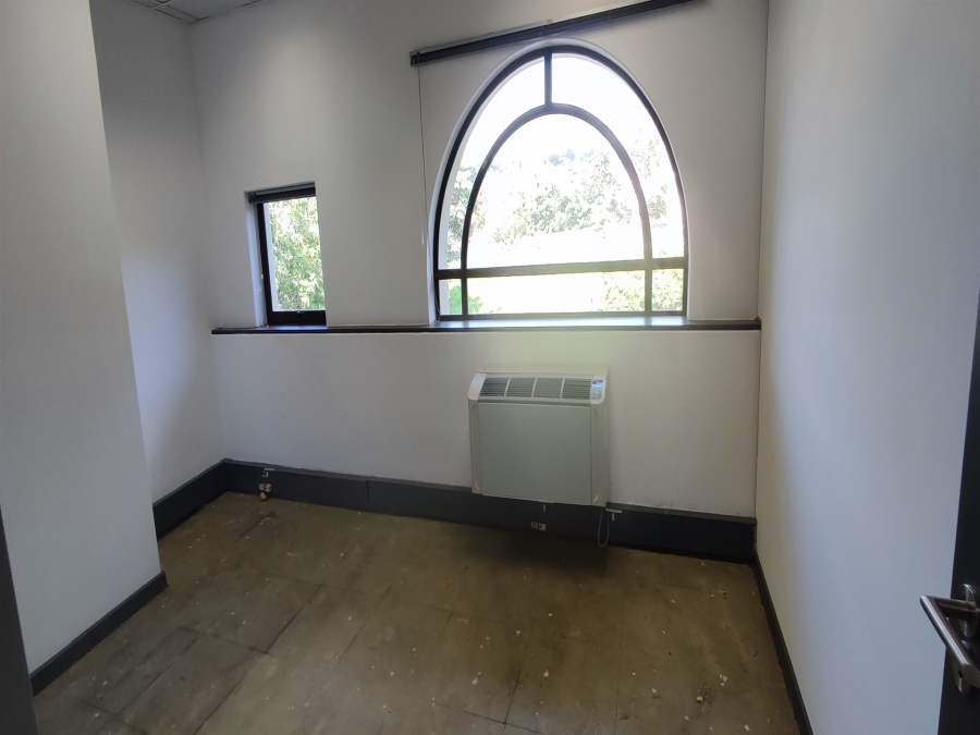 To Let Commercial Property for Rent in Hyde Park Gauteng