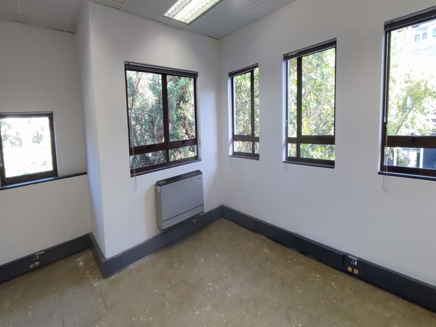 To Let Commercial Property for Rent in Hyde Park Gauteng