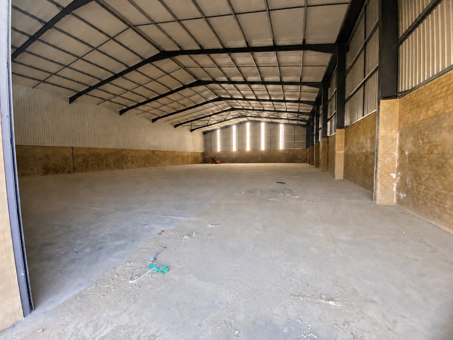 To Let Commercial Property for Rent in Clayville Gauteng