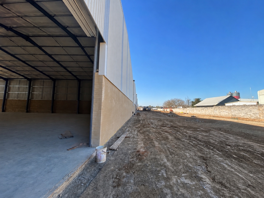 To Let Commercial Property for Rent in Clayville Gauteng