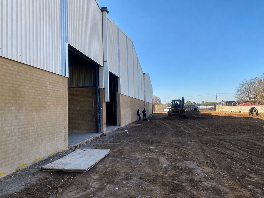 To Let Commercial Property for Rent in Clayville Gauteng