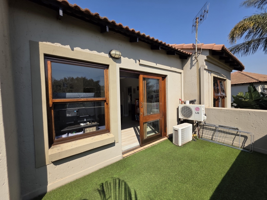 3 Bedroom Property for Sale in Woodhill Estate Gauteng