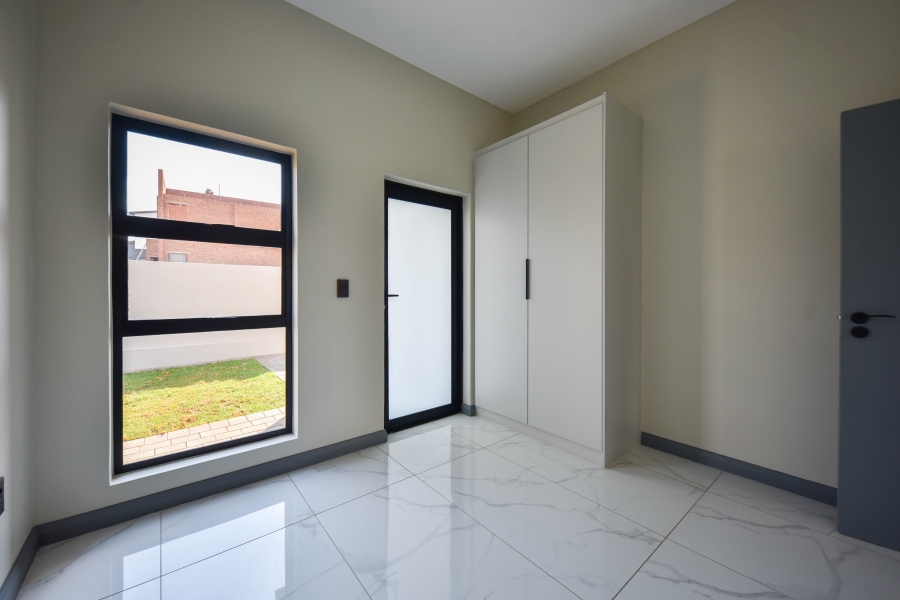 5 Bedroom Property for Sale in Fountainbrook Estate Gauteng