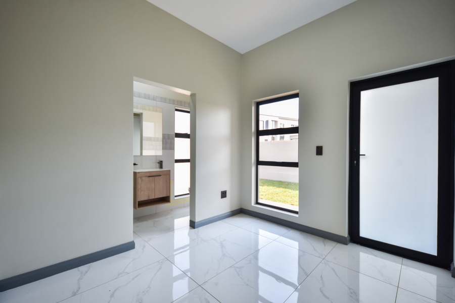 5 Bedroom Property for Sale in Fountainbrook Estate Gauteng